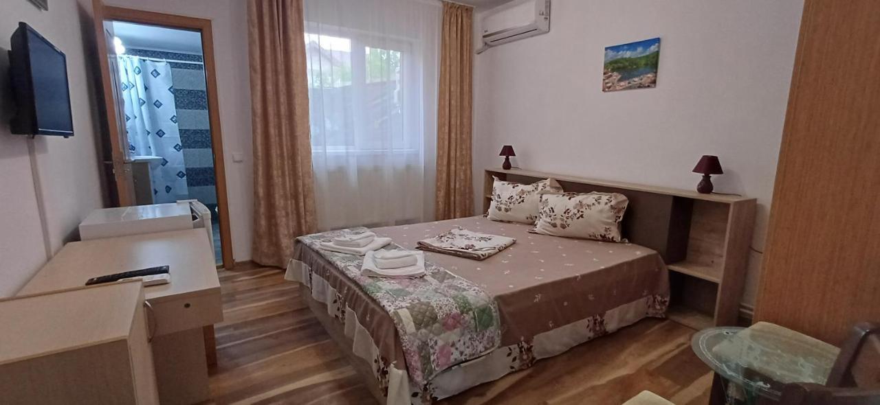 Casa Ella Hotel Tuzla Bagian luar foto